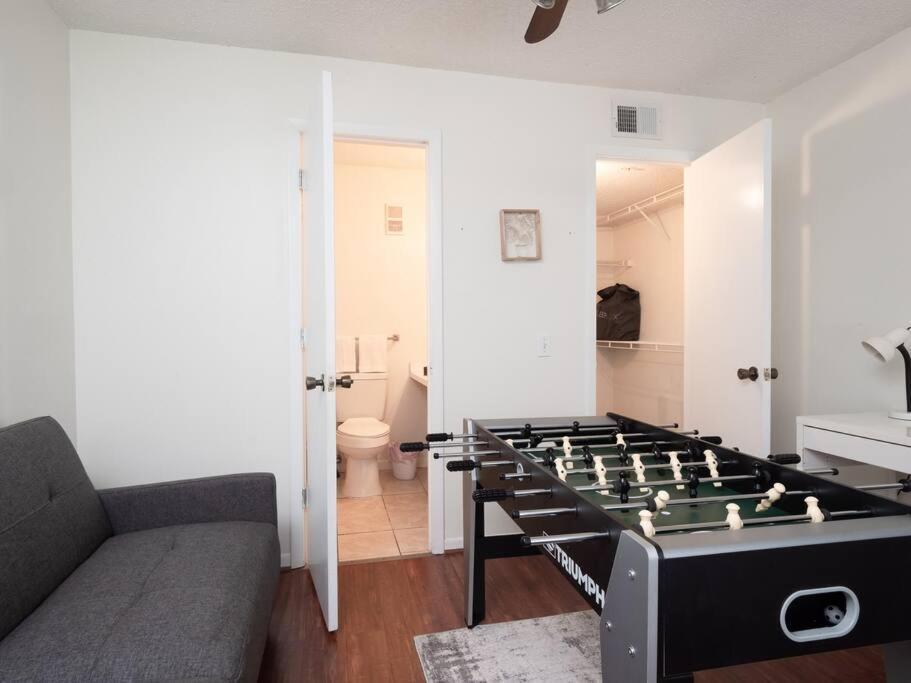 Spacious Condo Mins To Shands, University, & Downtown! Gainesville Buitenkant foto