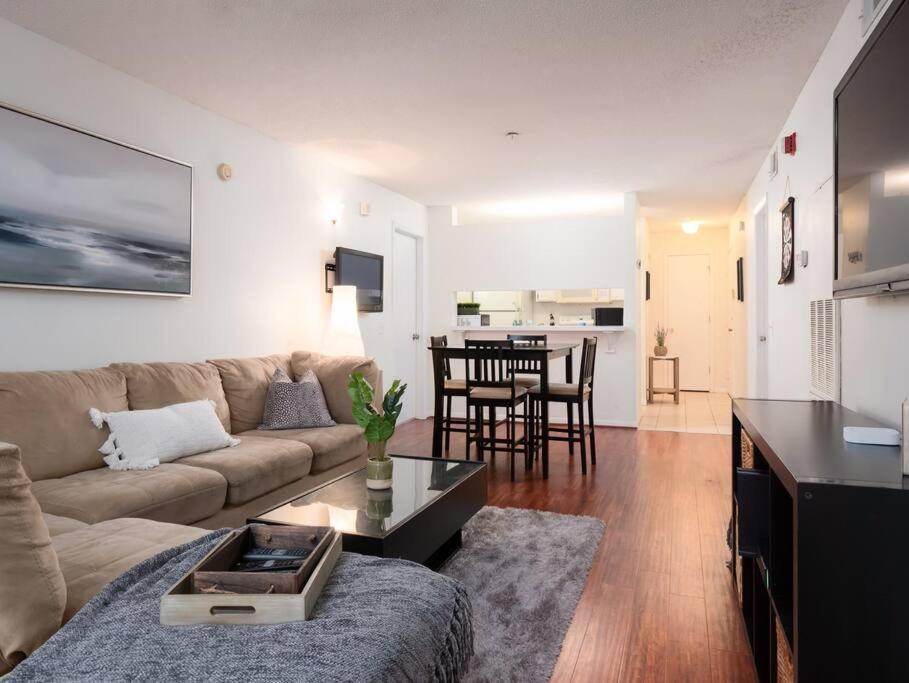 Spacious Condo Mins To Shands, University, & Downtown! Gainesville Buitenkant foto