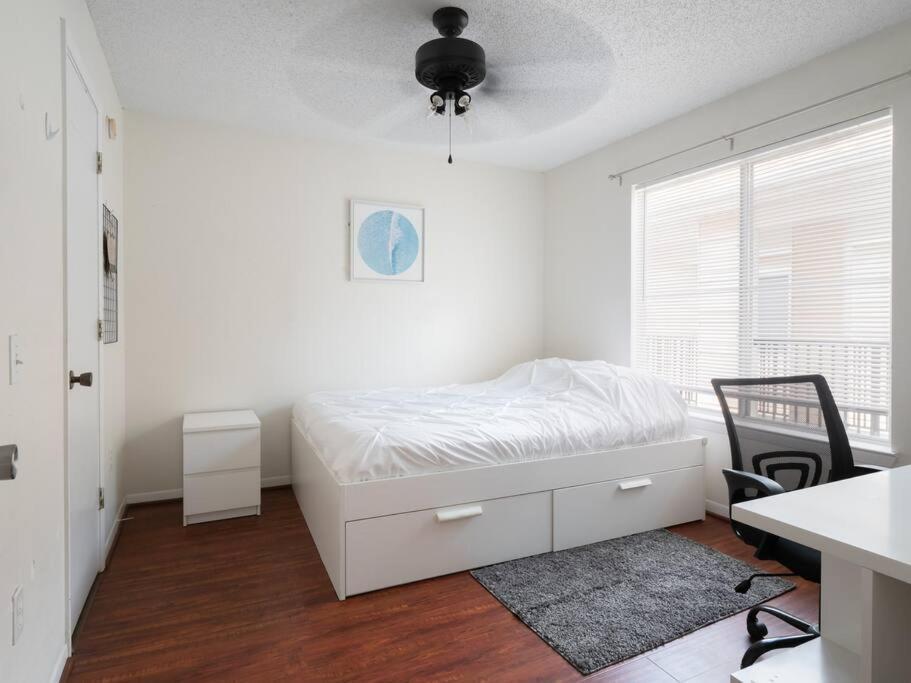 Spacious Condo Mins To Shands, University, & Downtown! Gainesville Buitenkant foto