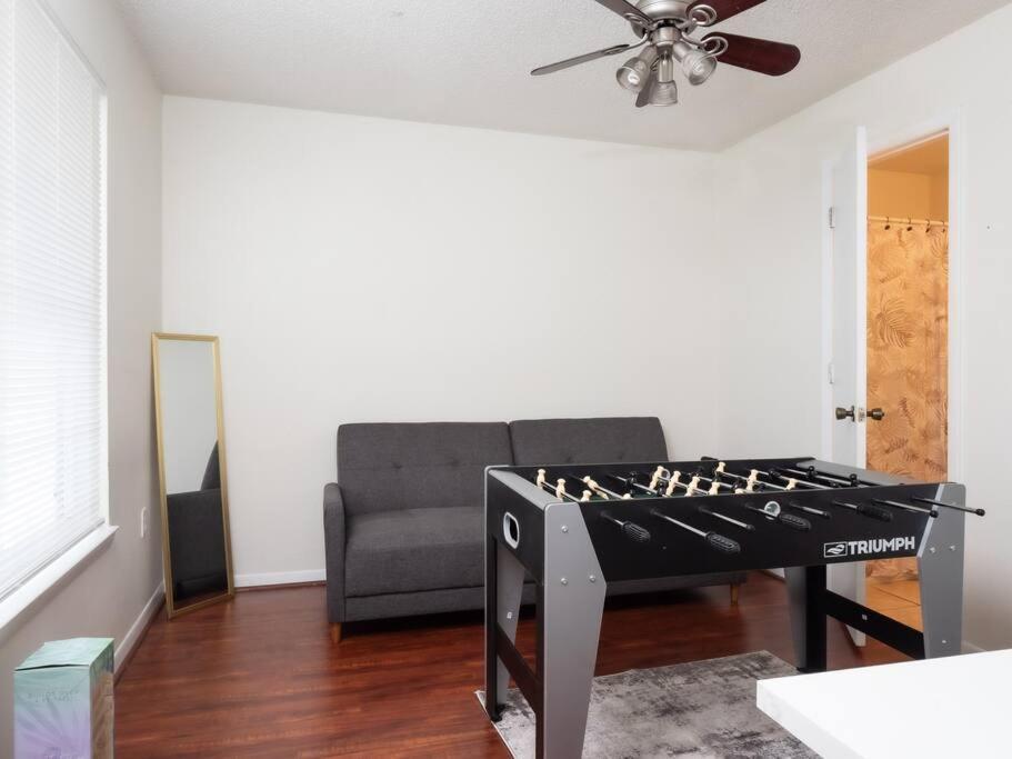 Spacious Condo Mins To Shands, University, & Downtown! Gainesville Buitenkant foto