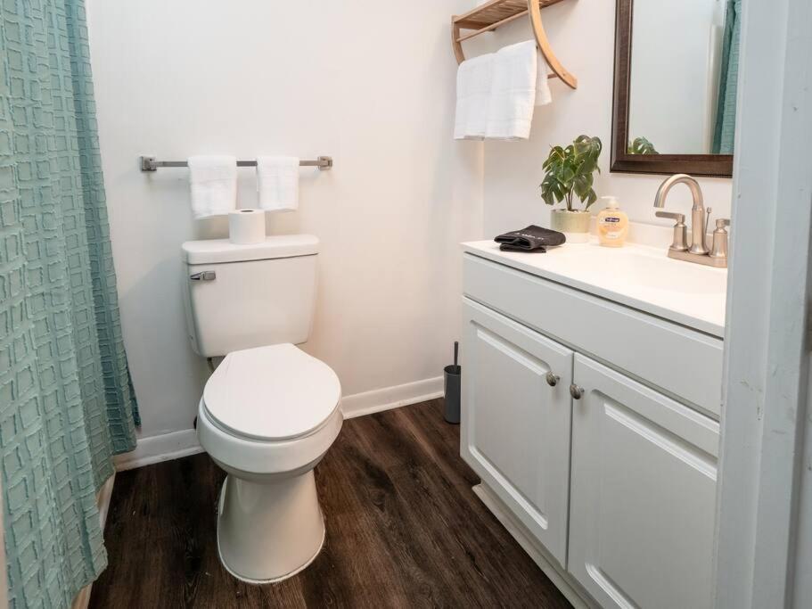 Spacious Condo Mins To Shands, University, & Downtown! Gainesville Buitenkant foto