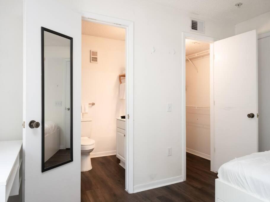 Spacious Condo Mins To Shands, University, & Downtown! Gainesville Buitenkant foto