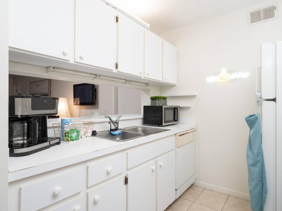 Spacious Condo Mins To Shands, University, & Downtown! Gainesville Buitenkant foto